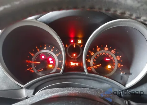 2011 Scion Tc z USA, uszkodzony, nr VIN JTKJF5C78B3000945